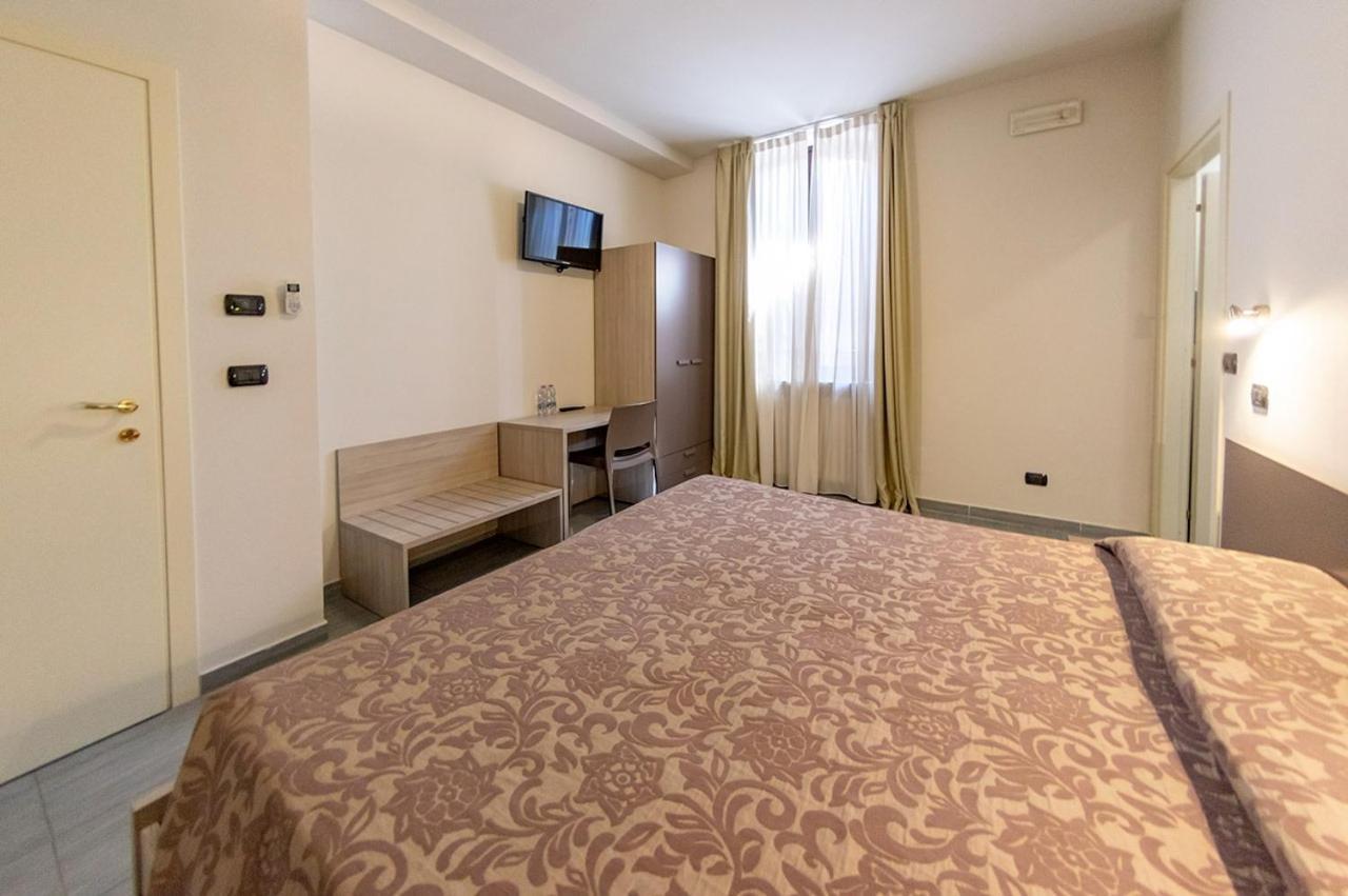 La Vecchia Tramvia Hotel Castiglione Delle Stiviere Exterior photo